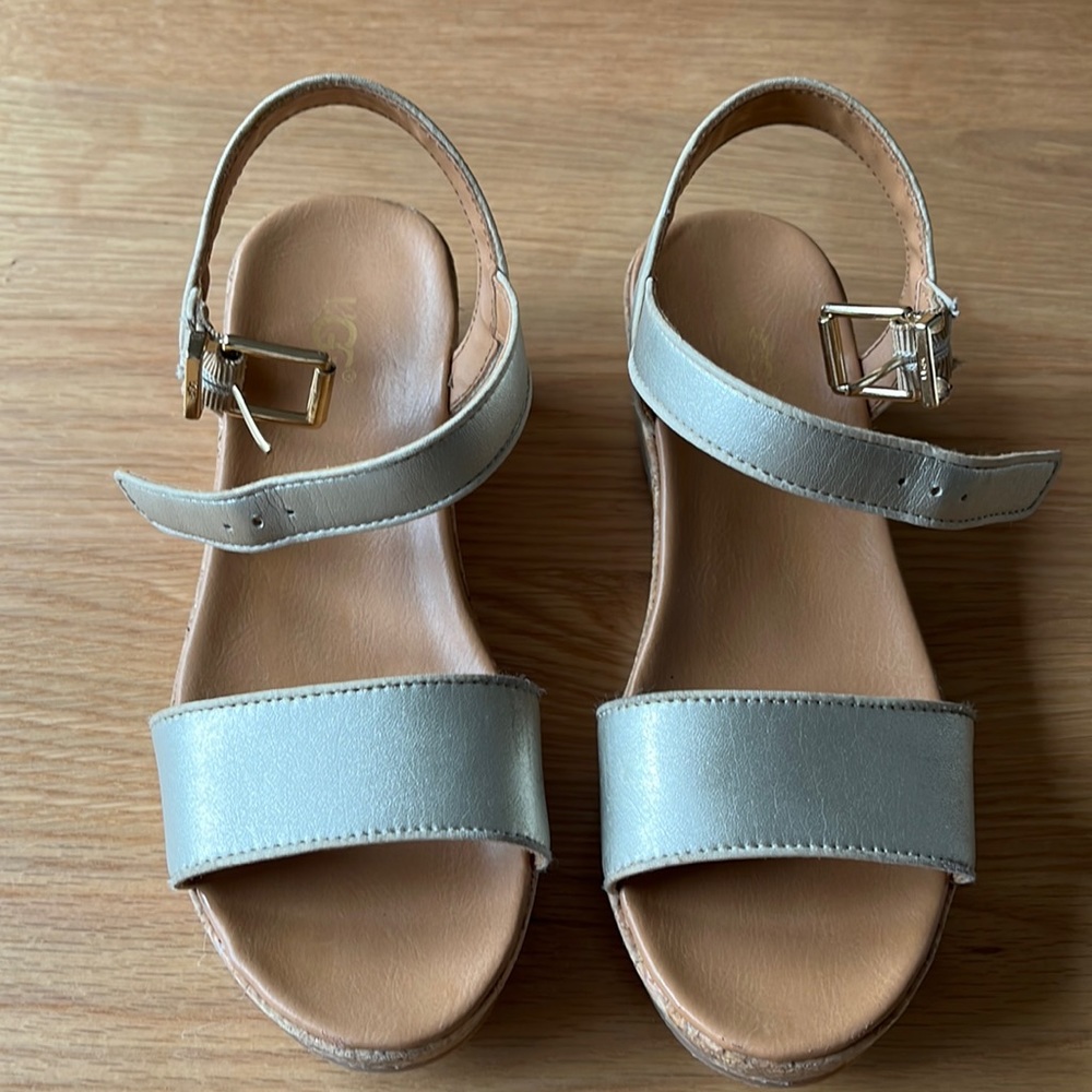 Girls shoes